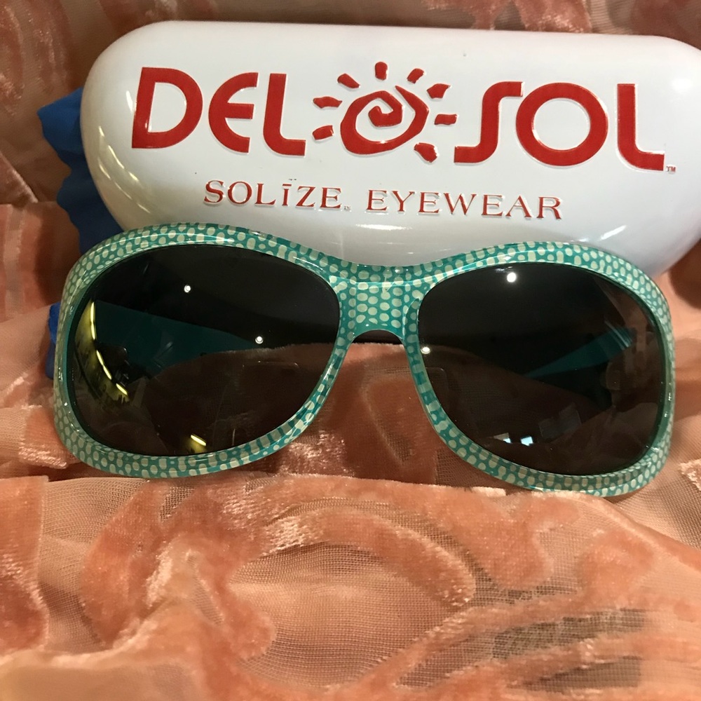 Del Sol Solize sunglasses
